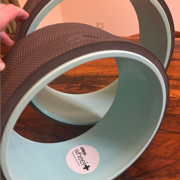 Chirp Wheel Set in Gray and Mint - Picture 3 of 5